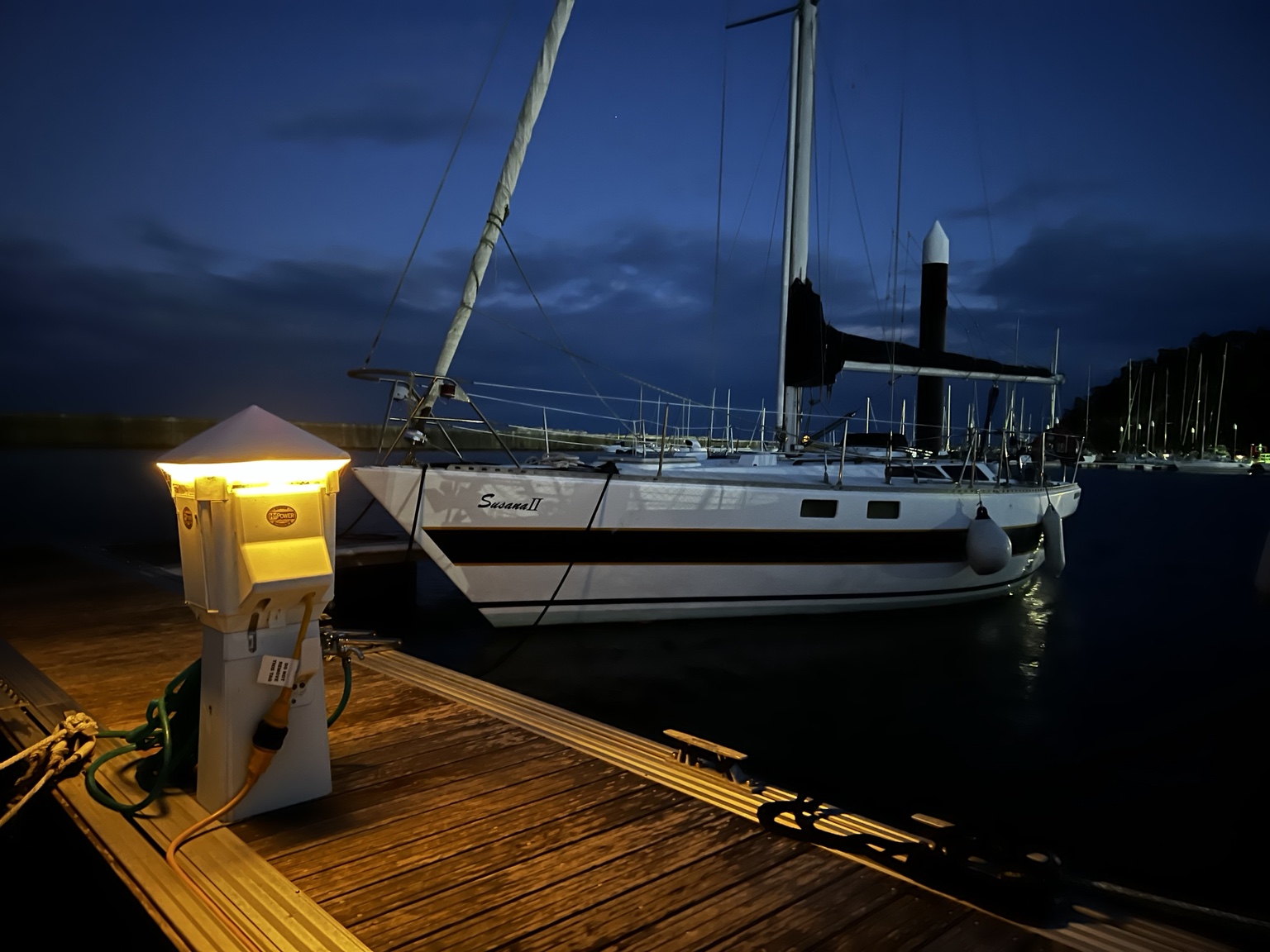 夜のSusana2係留風景